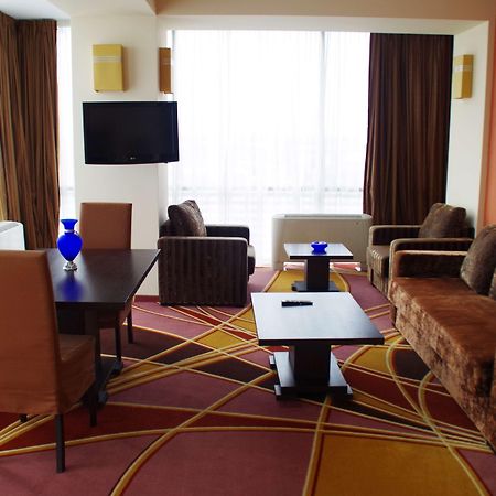 בוקרשט Mari Vila Hotel מראה חיצוני תמונה