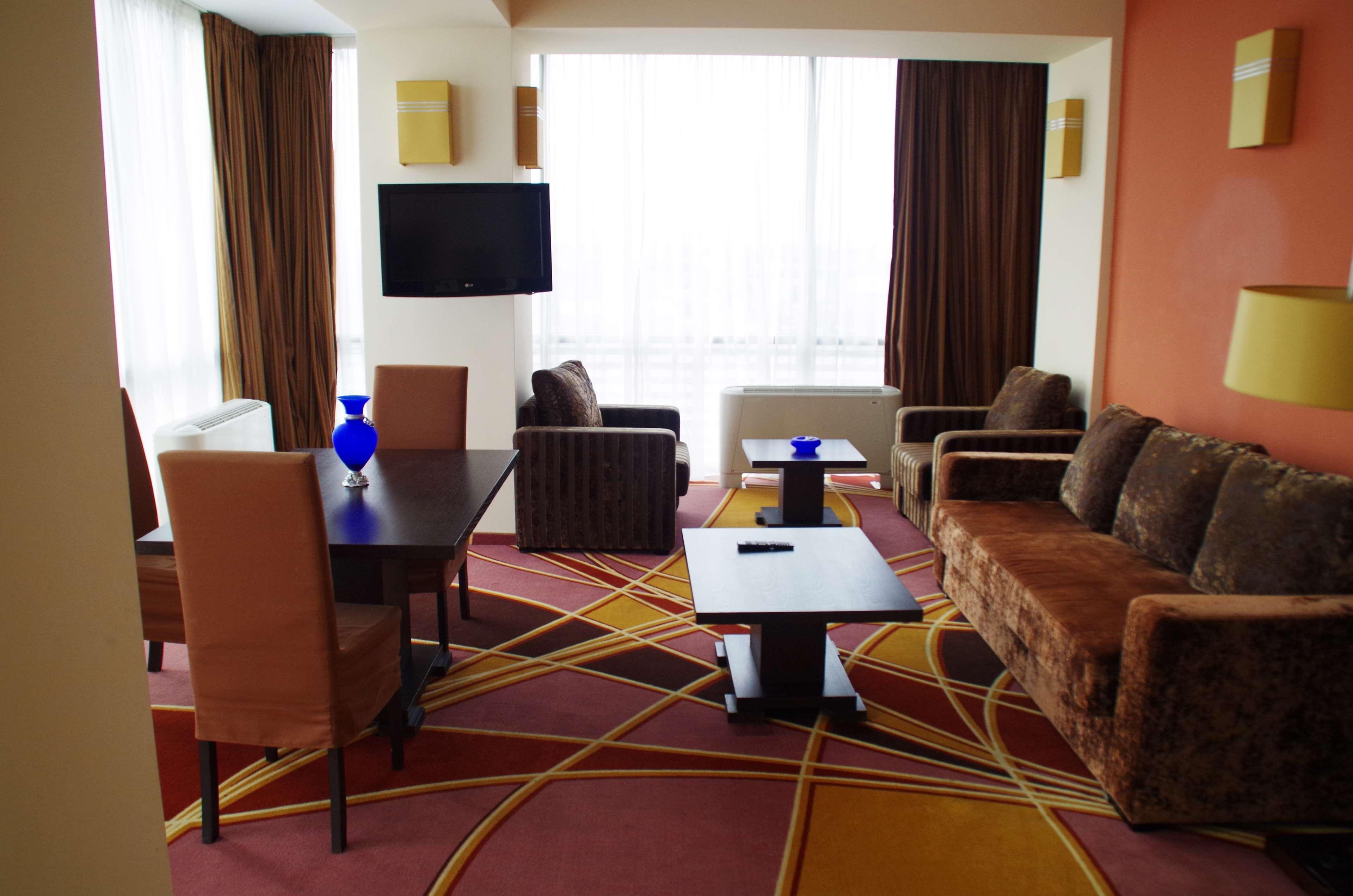 בוקרשט Mari Vila Hotel מראה חיצוני תמונה